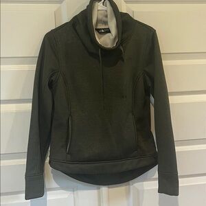 The North Face Funnel Neck Pullover - Olive Green